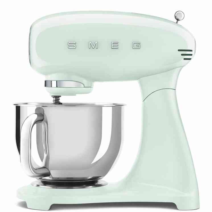 SMEG SMF 03PGEU Миксер